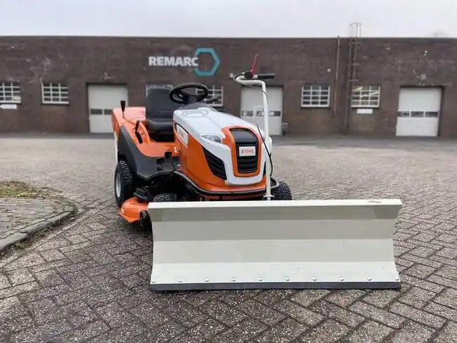 STIHL Rasentraktor RT 5097 Z - inkl. Schneeschild Highlight