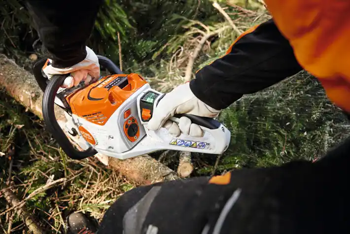 STIHL Akku-Motorsäge MSA 300 C-O, RS Pro, Schienenlänge 35 cm Schneller Versand