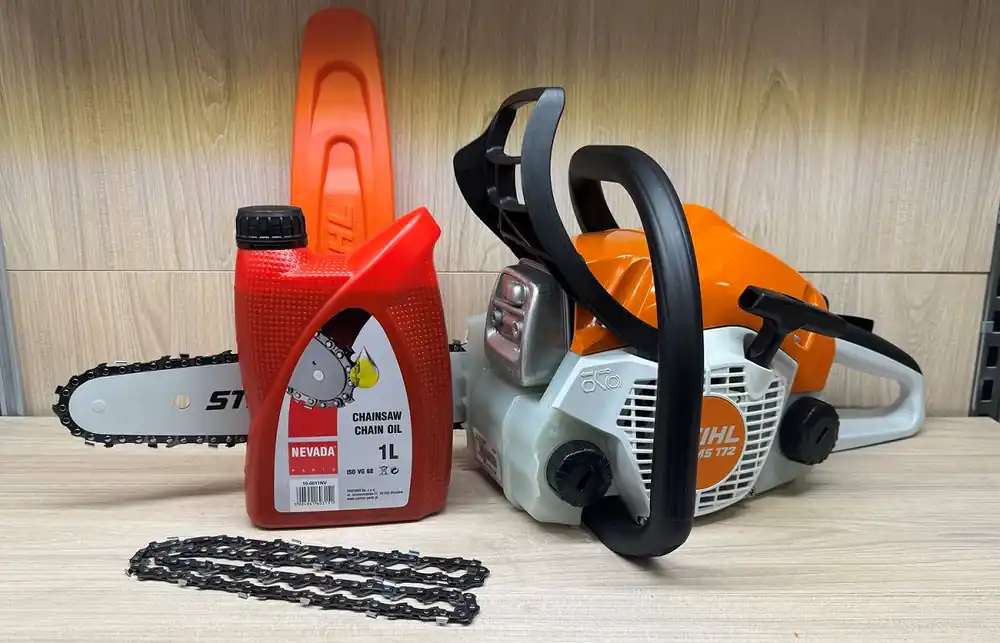 Begrenztes Angebot STIHL MS 172 Benzin-Motorsäge inkl. Aktionspaket 30cm